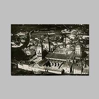 Catedral de Lugo, photo Vista aérea de 1921, Wikipedia.jpg
